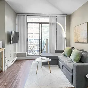 https://top-floor-unit-on-granville-strip-yaletown-area.vancouver-hotels-bc.net